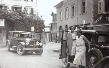 Maria Hunkeler-Trucco (links) pflegte ihre Leidenschaft für Autos