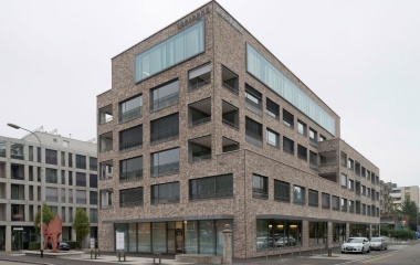 Wohn- und Geschäftshaus Specogna