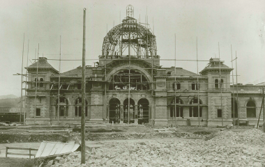 Bau des zweiten Bahnhofs mit Kuppel um 1895