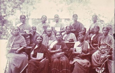 Baselmission - Frauen mit Bibel um 1890 in Indien