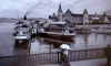 Friedensmuseum im Rollerpalast hinter neuer Schiffslände um 1900